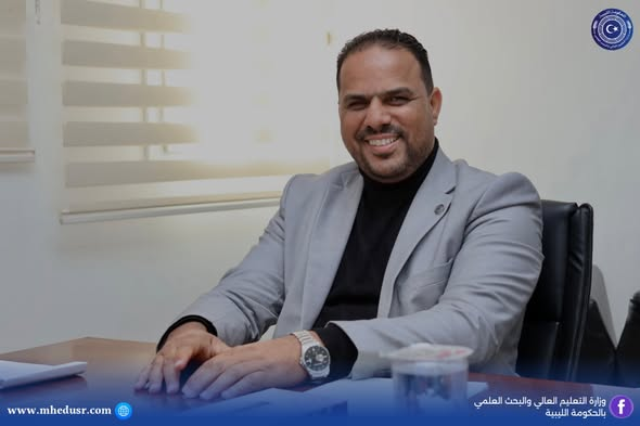 وكيل الوزارة لشؤون الجامعات والأكاديميات يترأس الاجتماع الدوري للجنة العلمية لمناقشة قضايا الجامعات والأكاديميات بنغازي